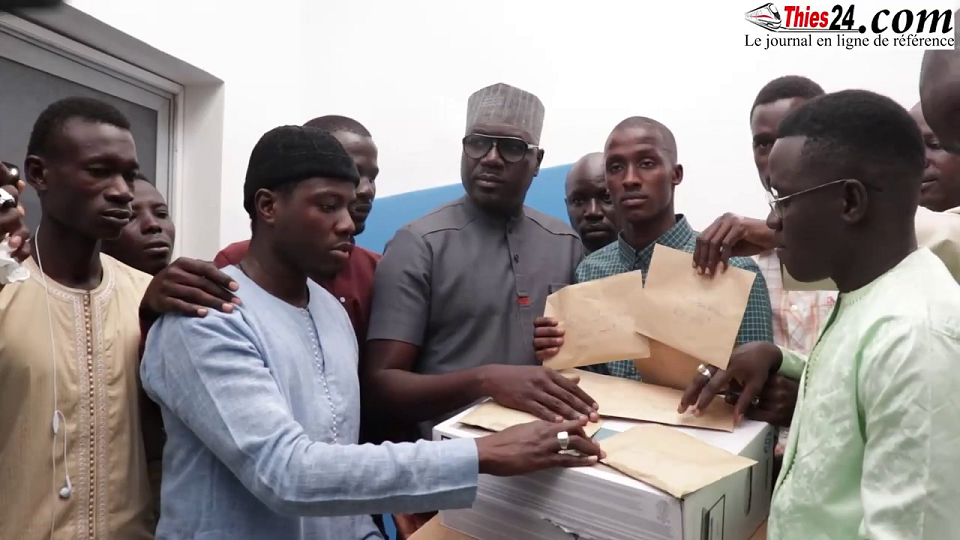 Vidéo Abdoulaye Ndiaye Ngalgou vole au secours des étudiants de