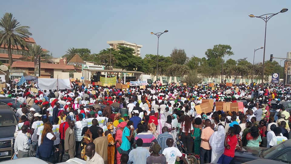 Direct Suivez La Marche Organisée à Dakar Par La Coalition Yewwi Askan